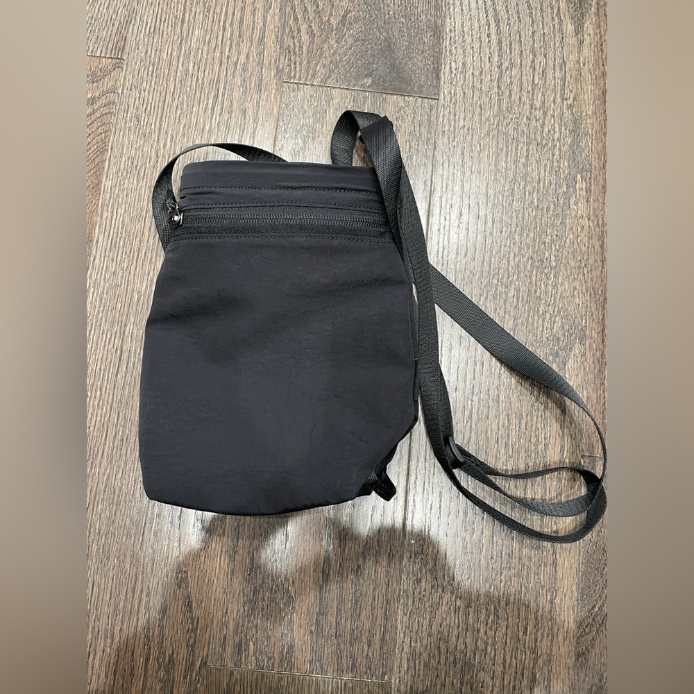 Lululemon water bottle crossbody bag 2.5L